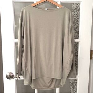 LULULEMON Back In Action Long Sleeve Top Sz 10